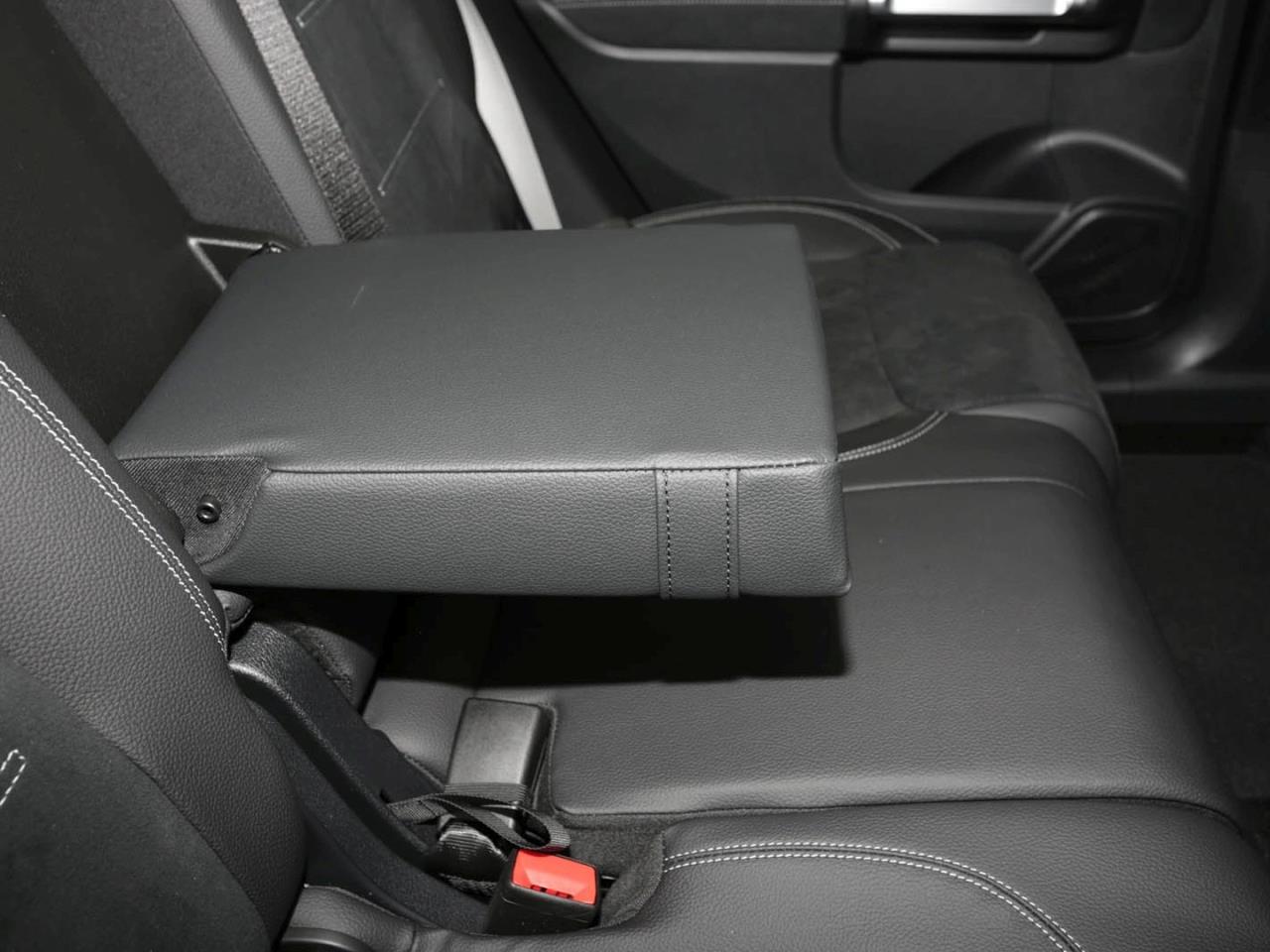 Mercedes-Benz GLB 200 AMG Night Panorama 360° AHK 7-Sitzer