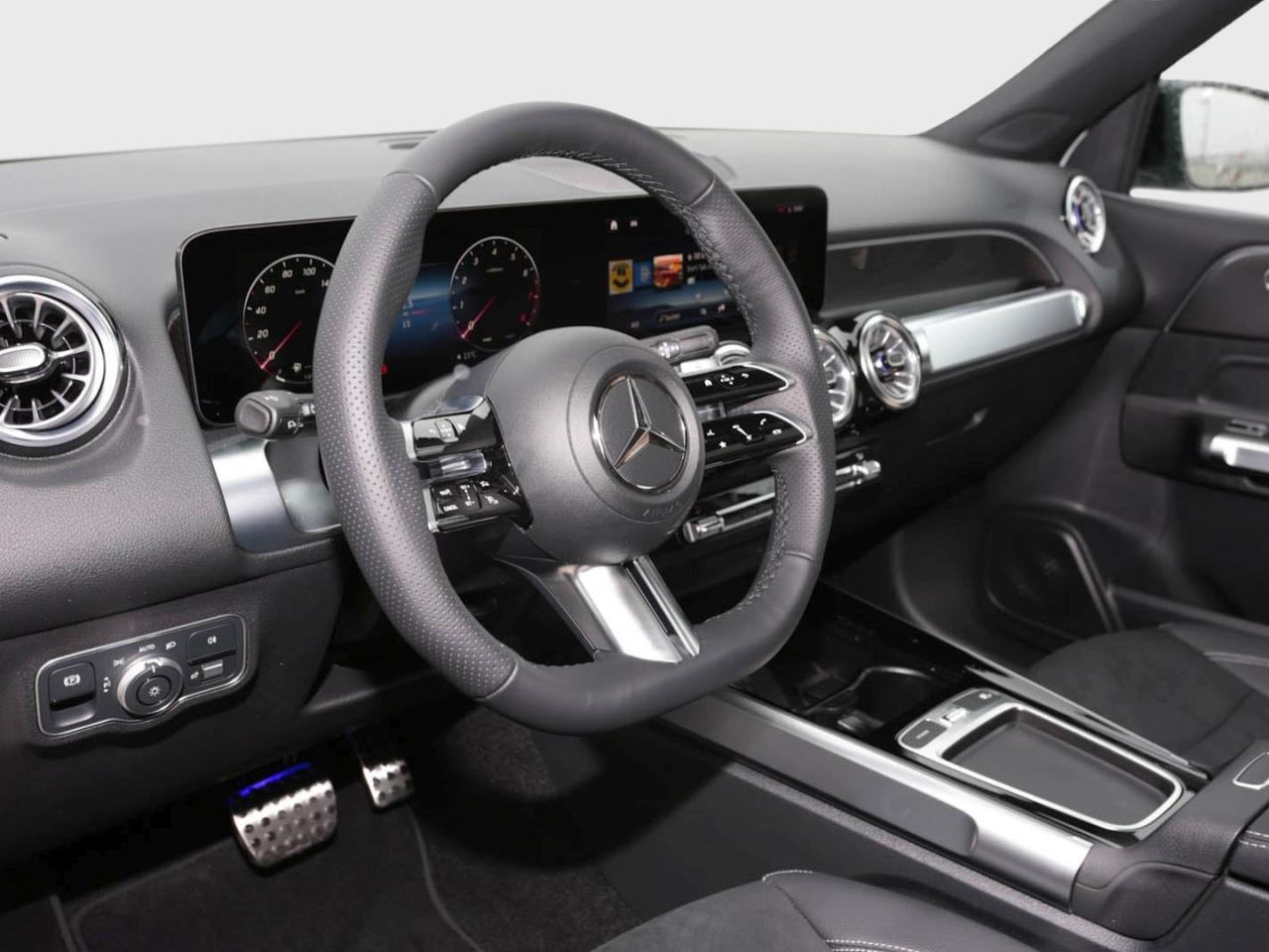 Mercedes-Benz GLB 200 AMG Night Panorama 360° AHK 7-Sitzer