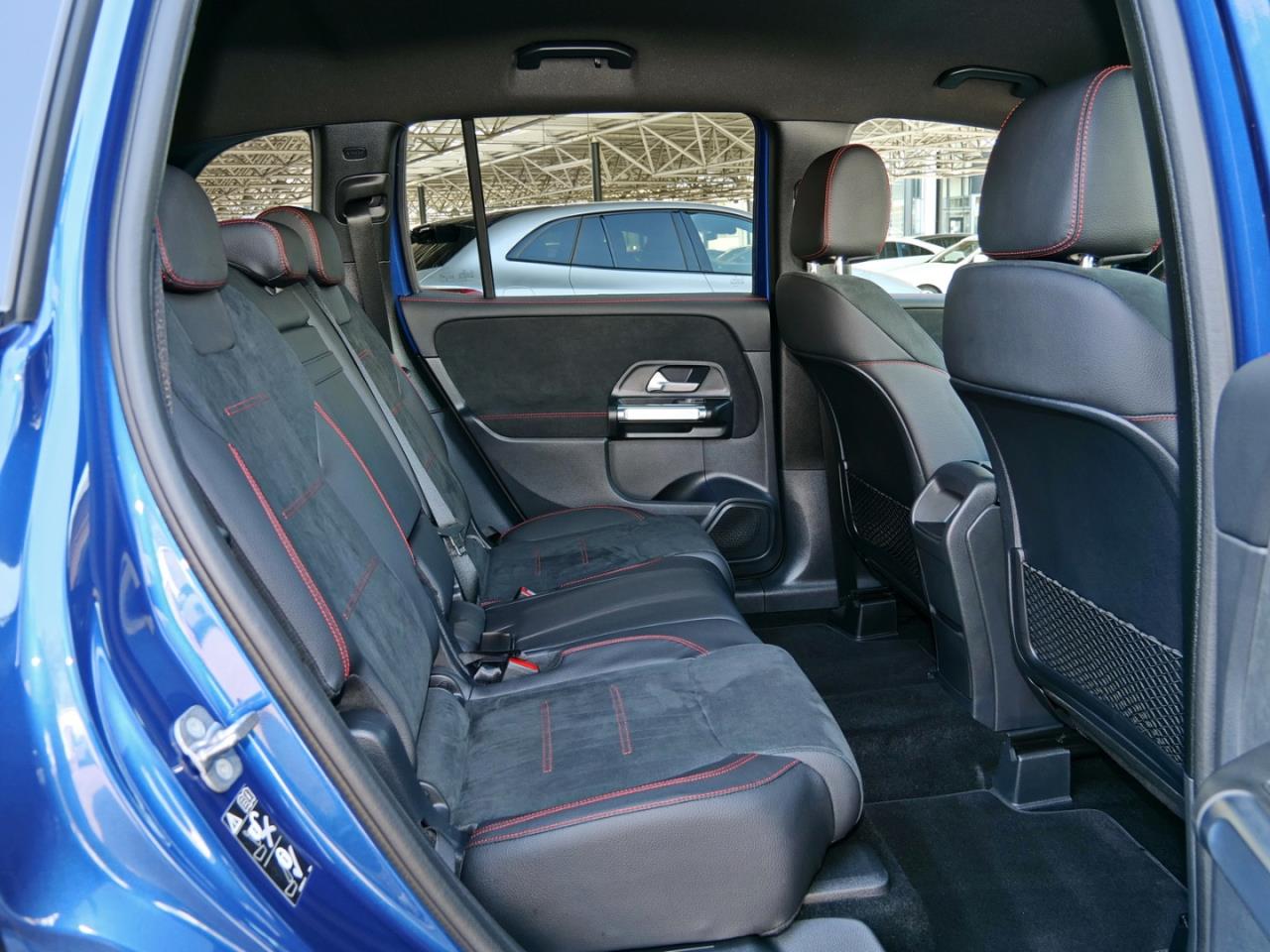 Mercedes-Benz GLB 200 AMG Night Distronic AHK Kamera Totwinkel