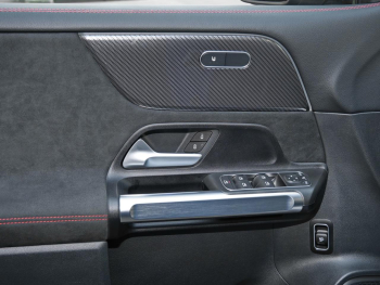 Mercedes-Benz GLB 200 AMG Night Distronic AHK Kamera Totwinkel