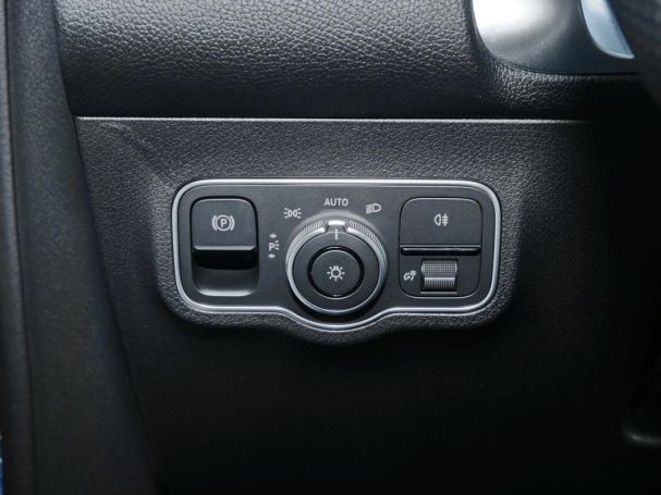 Mercedes-Benz GLB 200 AMG Night Distronic AHK Kamera Totwinkel