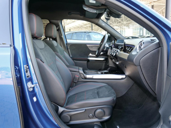Mercedes-Benz GLB 200 AMG Night Distronic AHK Kamera Totwinkel