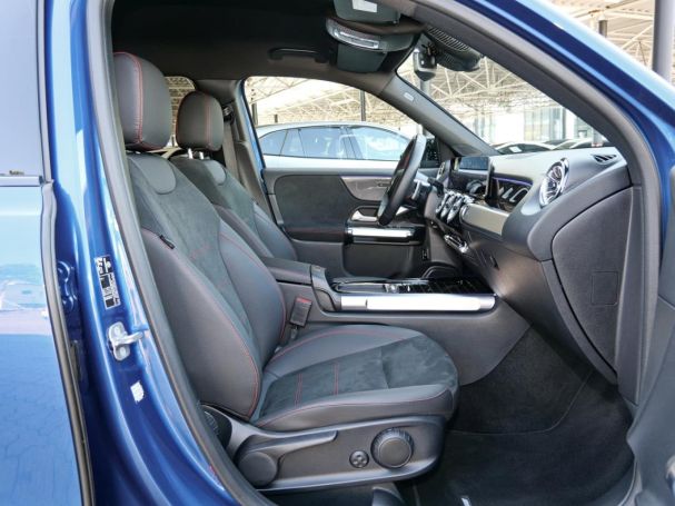 Mercedes-Benz GLB 200 AMG Night Distronic AHK Kamera Totwinkel