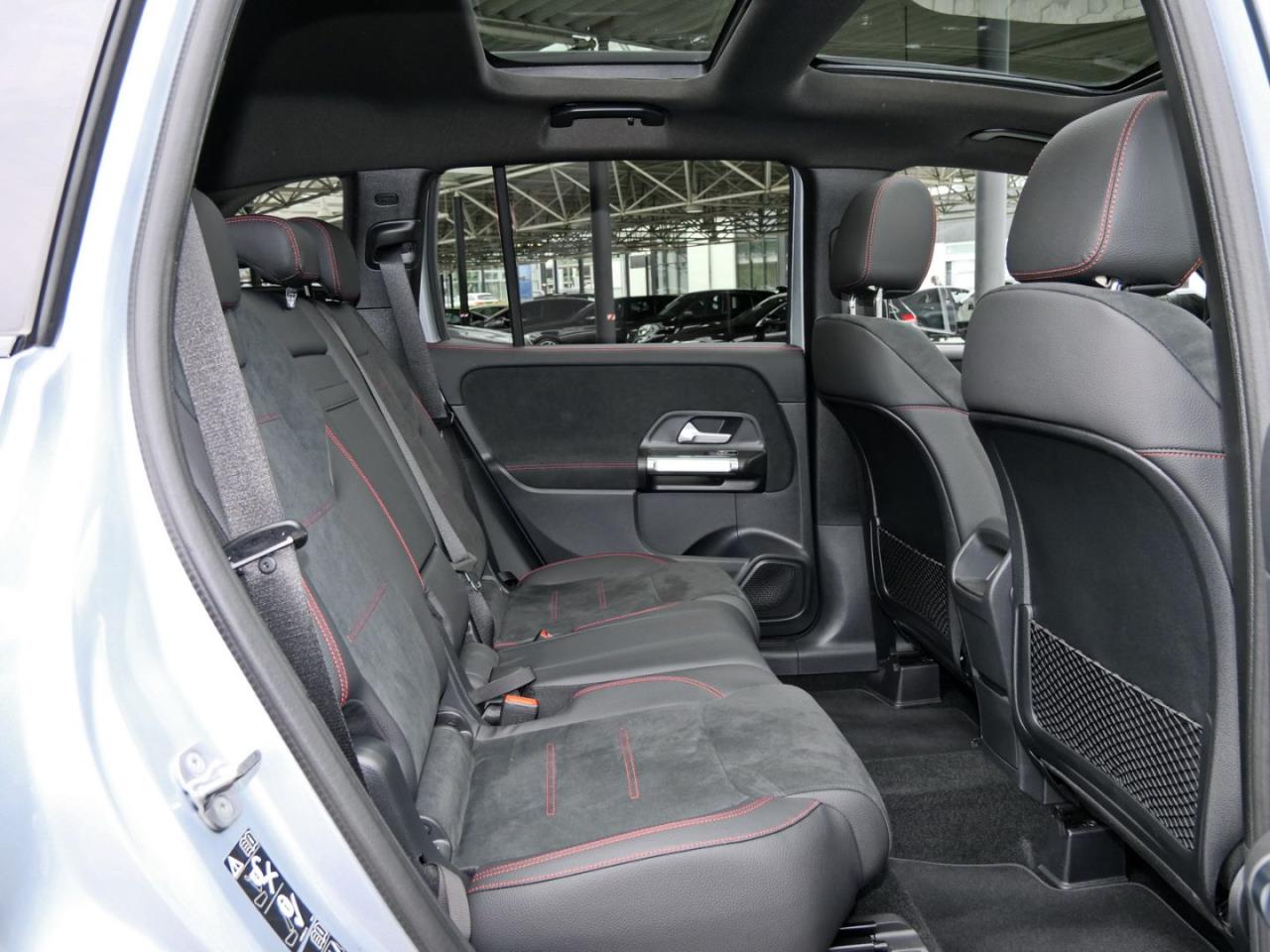 Mercedes-Benz GLB 220 d 4M AMG Night Panorama Distronic 360?