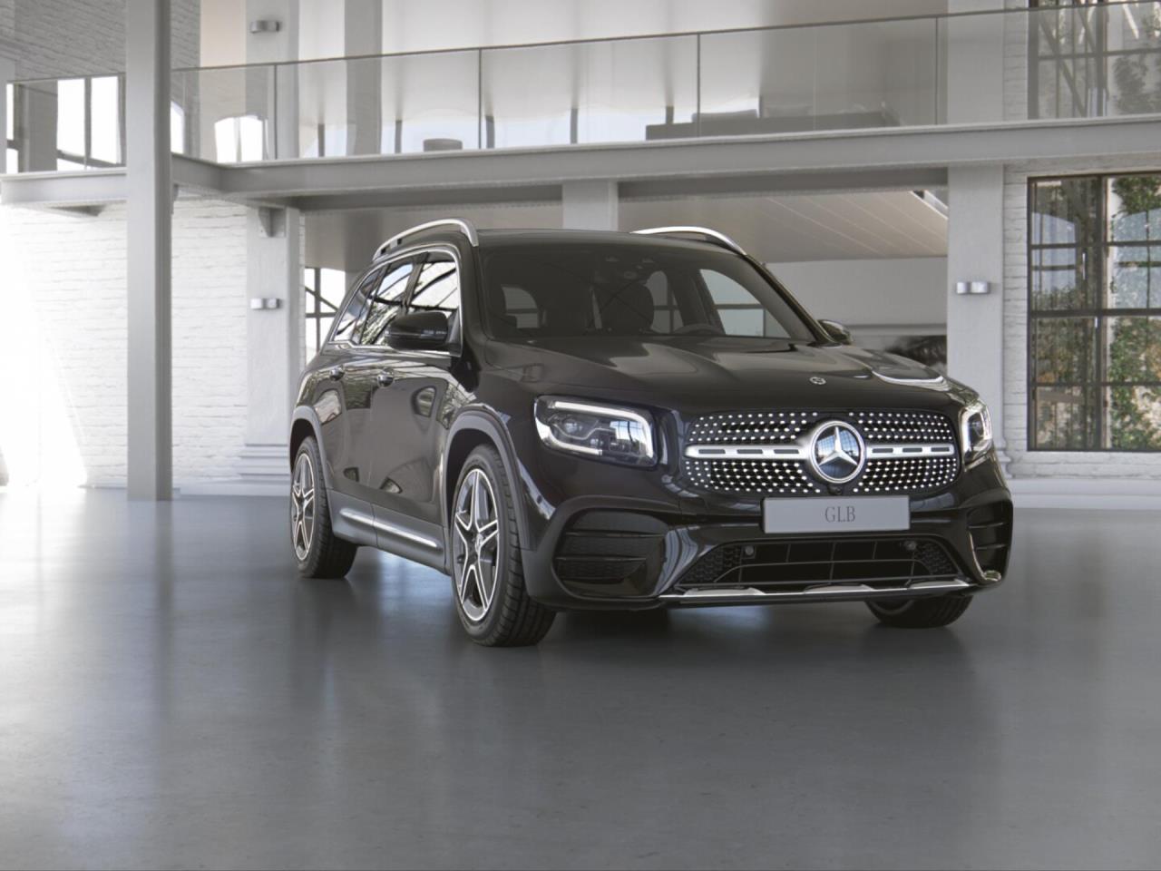 Mercedes-Benz GLB 220 d 4M AMG Panorama Distronic Kamera AHK