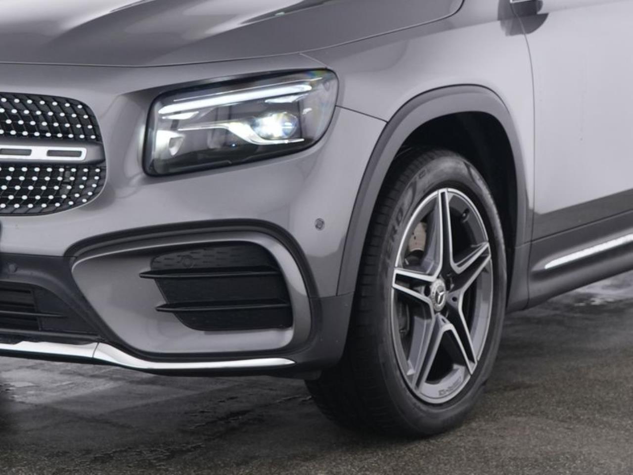 Mercedes-Benz GLB 250 4M AMG Memory Kamera HeadUp EasyPack