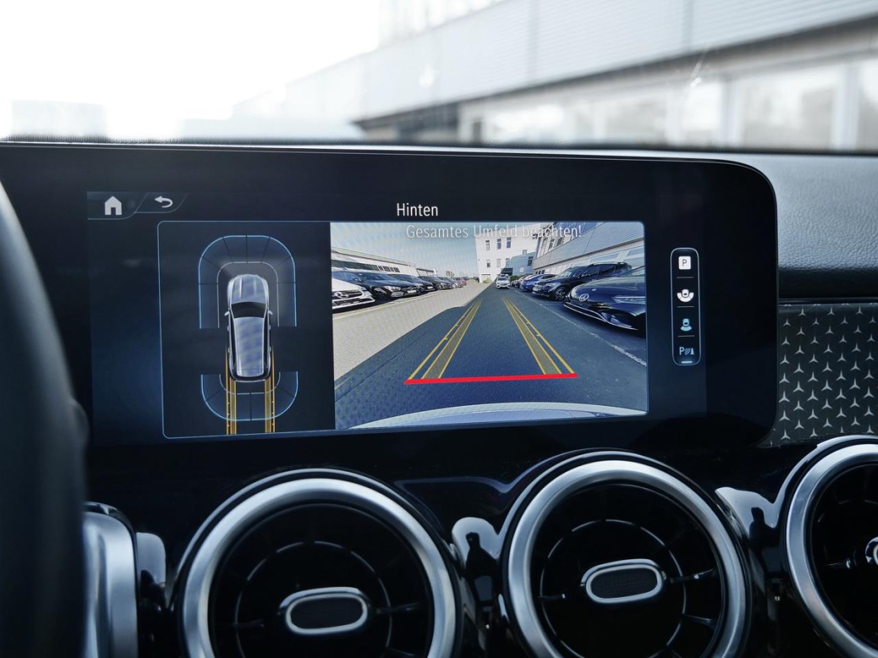 Mercedes-Benz GLB 250 4M Progressive Panorama Kamera Easy-Pack