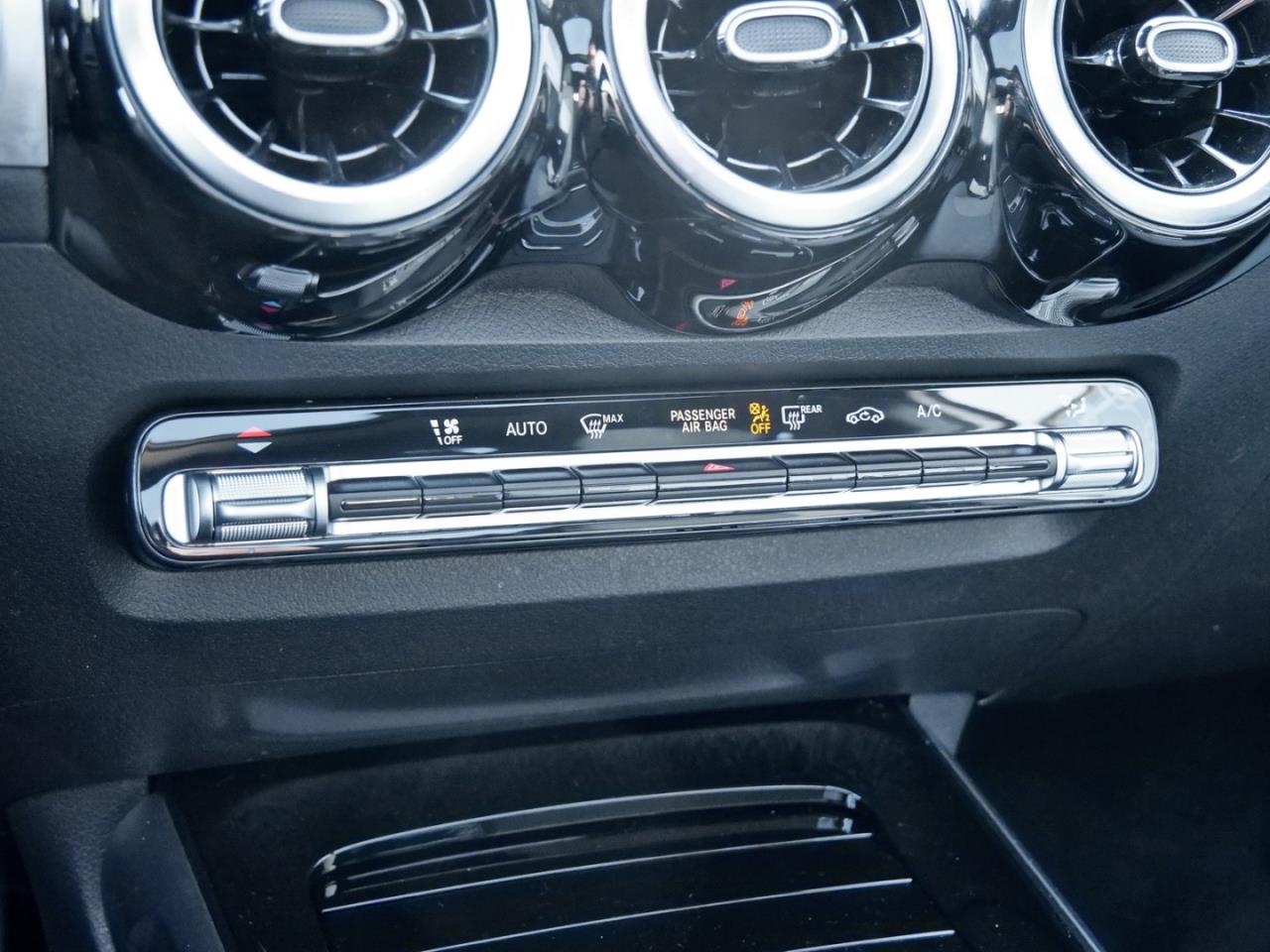 Mercedes-Benz GLB 250 4M Progressive Panorama Kamera Easy-Pack