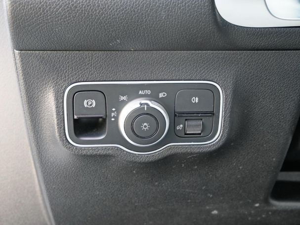 Mercedes-Benz GLB 250 4M Progressive Panorama Kamera Easy-Pack