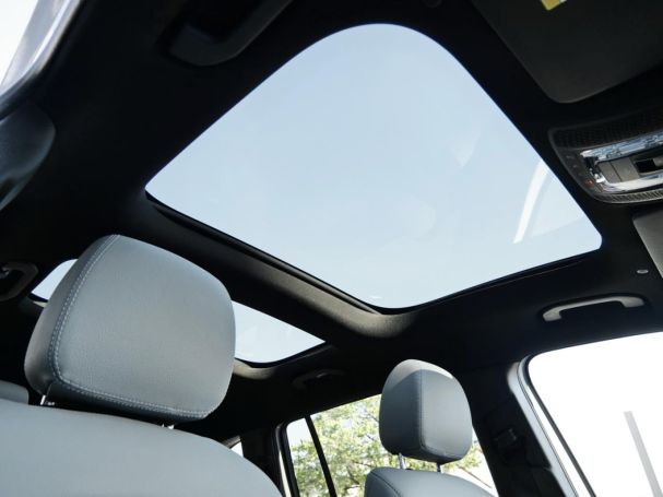 Mercedes-Benz GLB 250 4M Progressive Panorama Kamera Easy-Pack