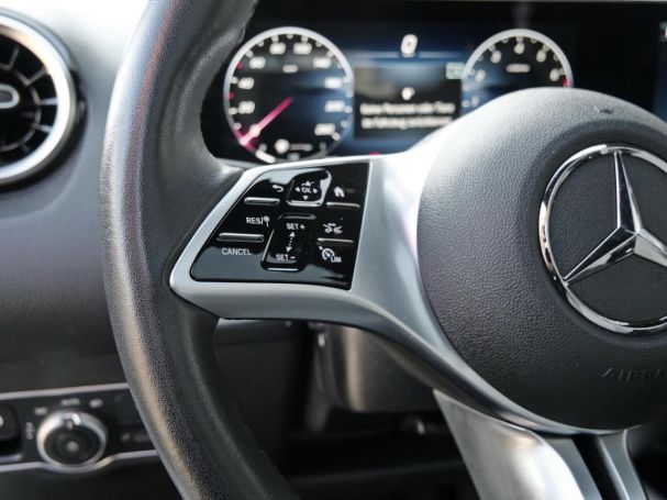 Mercedes-Benz GLB 250 4M Progressive Panorama Kamera Easy-Pack