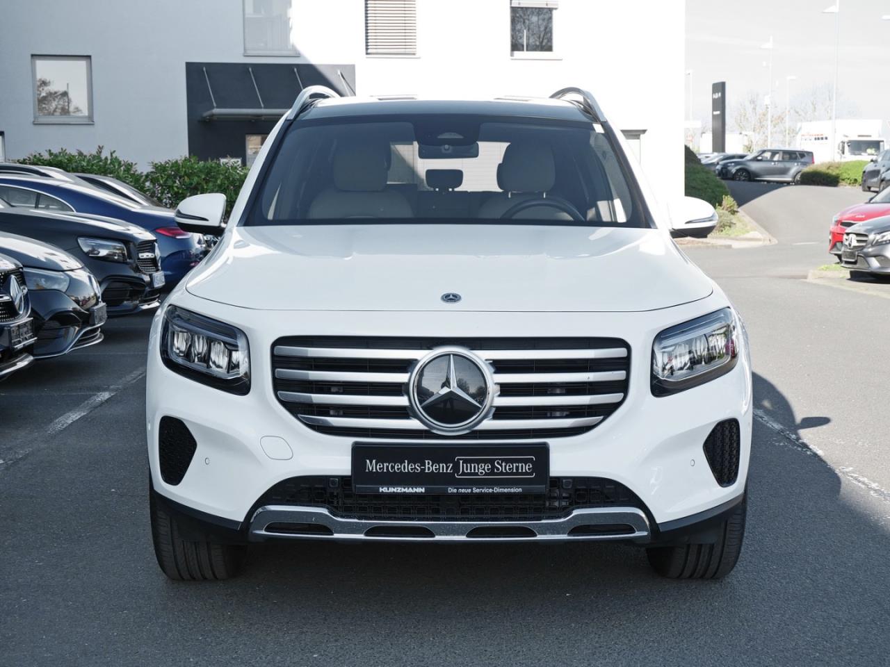 Mercedes-Benz GLB 250 4M Progressive Panorama Kamera Easy-Pack