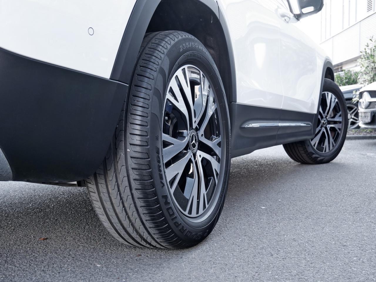 Mercedes-Benz GLB 250 4M Progressive Panorama Kamera Easy-Pack