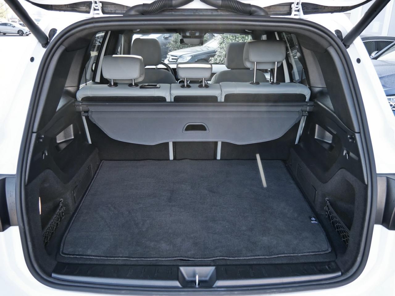 Mercedes-Benz GLB 250 4M Progressive Panorama Kamera Easy-Pack