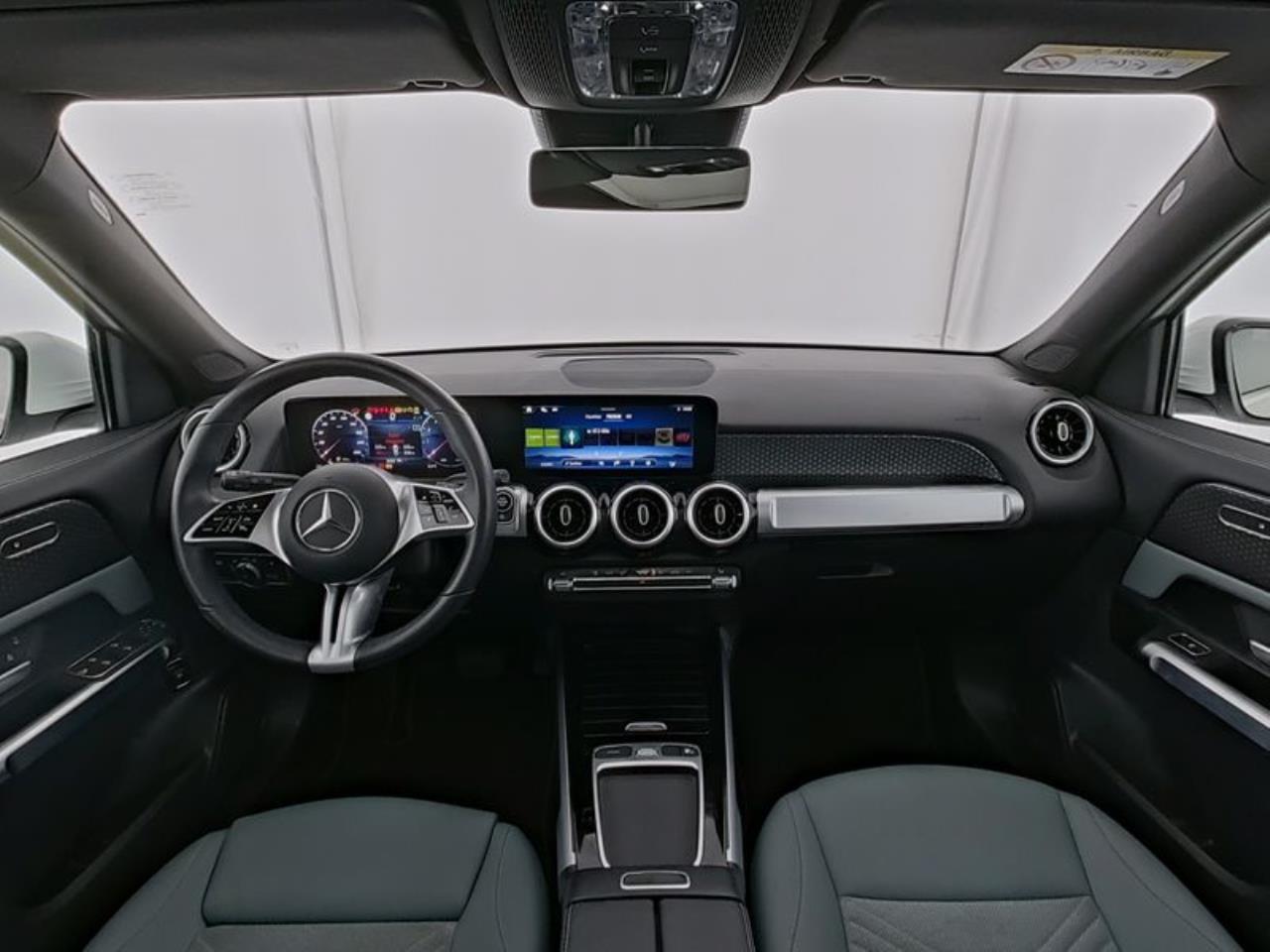 Mercedes-Benz GLB 250 4M Progressive Panorama Kamera Easy-Pack