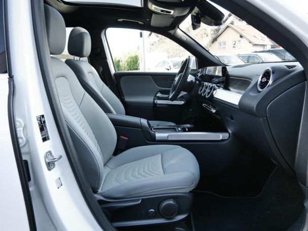 Mercedes-Benz GLB 250 4M Progressive Panorama Kamera Easy-Pack