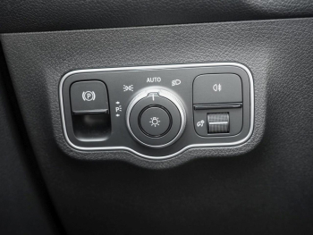 Mercedes-Benz GLB 250 4M AMG EasyPack Burmester Kamera Navi