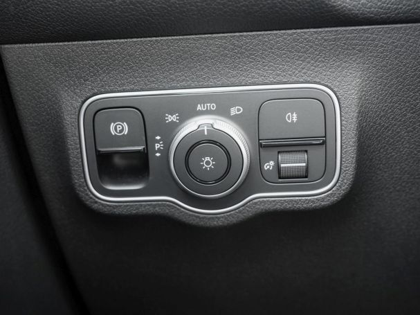 Mercedes-Benz GLB 250 4M AMG EasyPack Burmester Kamera Navi