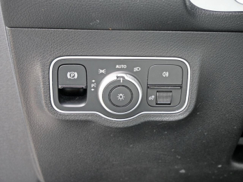 Mercedes-Benz GLB 250 4M Progressive Panorama Kamera Easy-Pack