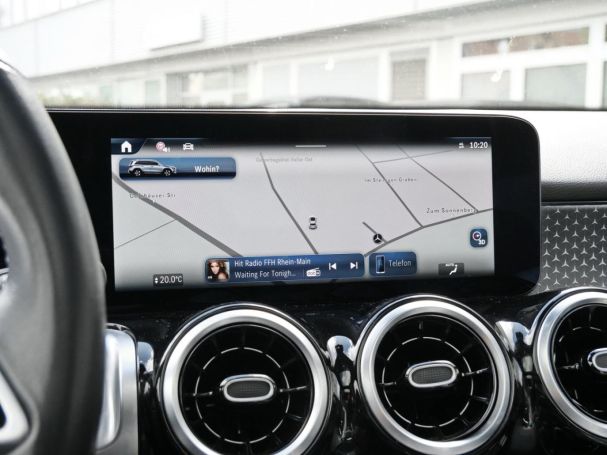 Mercedes-Benz GLB 250 4M Progressive Panorama Kamera Easy-Pack
