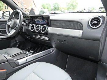Mercedes-Benz GLB 250 4M Progressive Panorama Kamera Easy-Pack