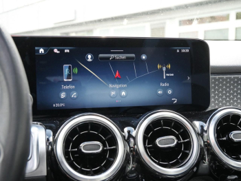 Mercedes-Benz GLB 250 4M Progressive Panorama Kamera Easy-Pack