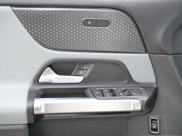 Mercedes-Benz GLB 250 4M Progressive Panorama Kamera Easy-Pack