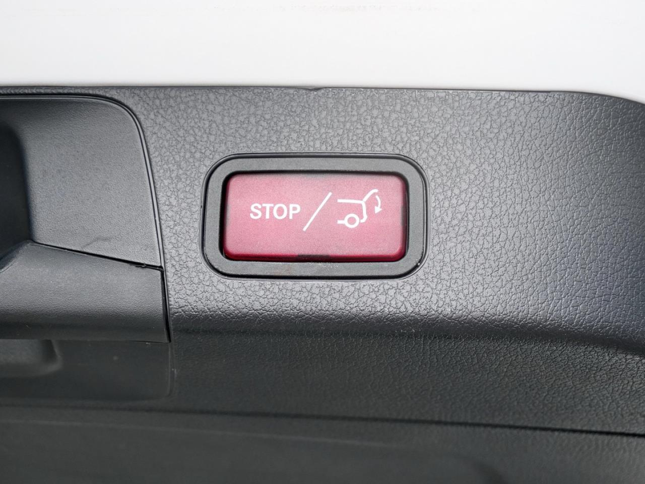 Mercedes-Benz GLB 250 4M Progressive Panorama Kamera Easy-Pack