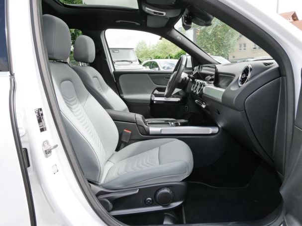 Mercedes-Benz GLB 250 4M Progressive Panorama Kamera Easy-Pack