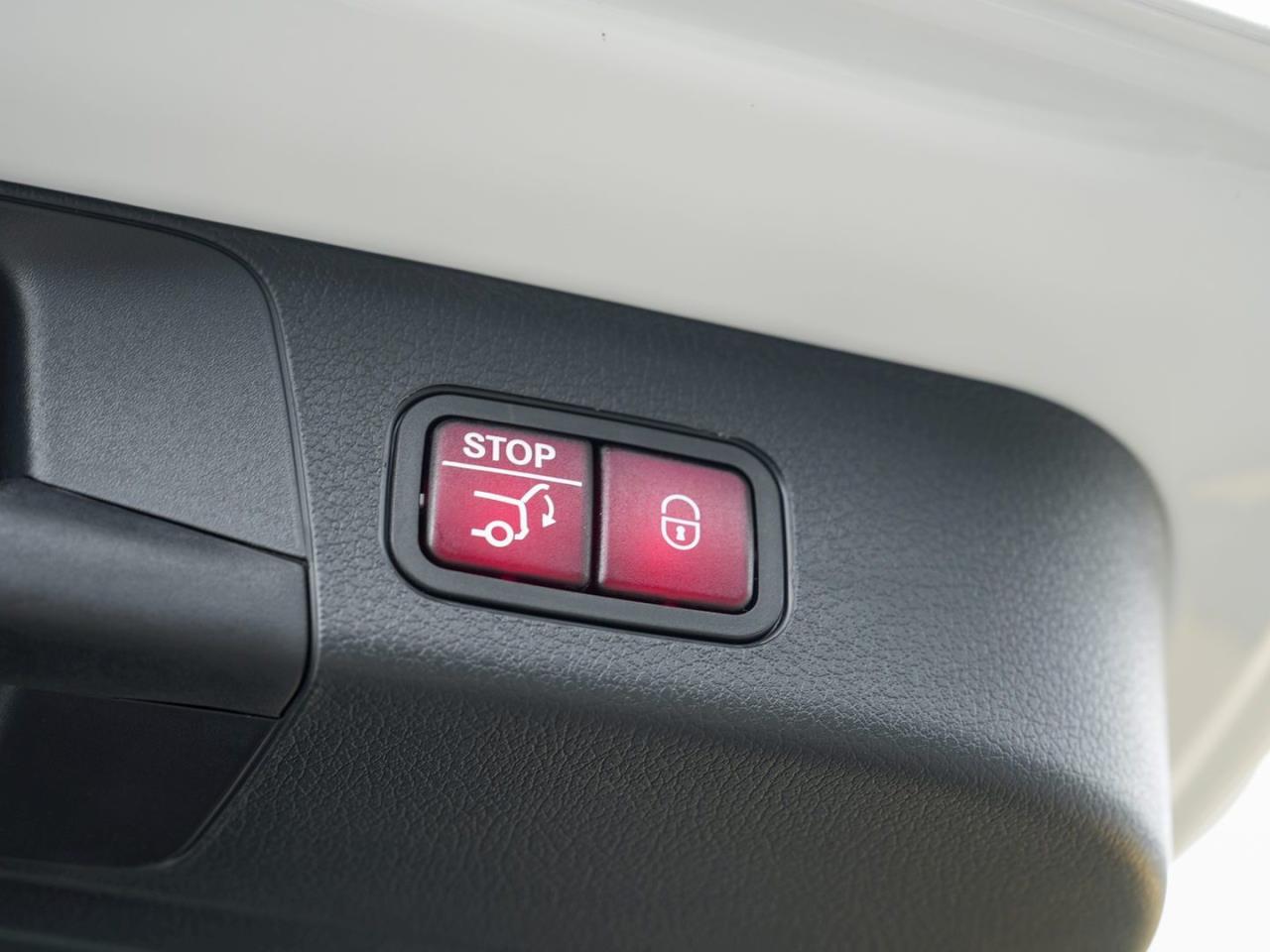 Mercedes-Benz GLB 250 4M AMG 360° AHK EasyP ParkA Ambiente