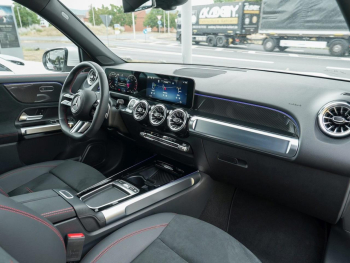 Mercedes-Benz GLB 250 4M AMG 360° AHK EasyP ParkA Ambiente