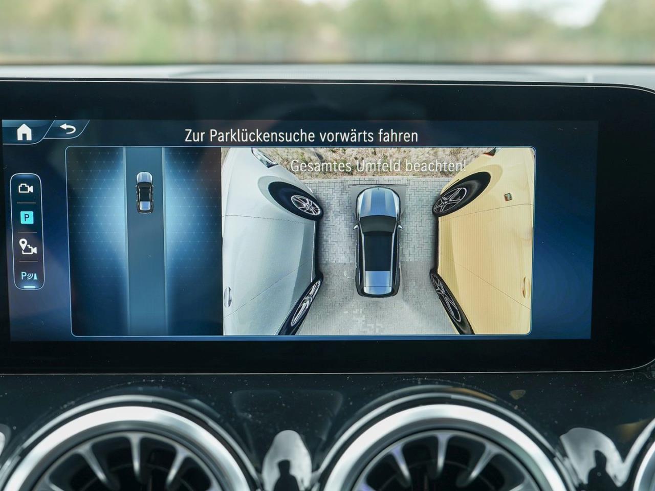 Mercedes-Benz GLB 250 4M AMG 360° AHK EasyP ParkA Ambiente