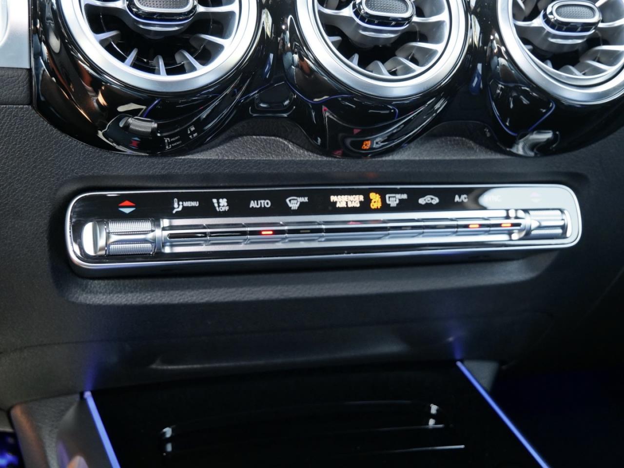Mercedes-Benz GLB 250 4M AMG Night Distronic Memory 360° AHK
