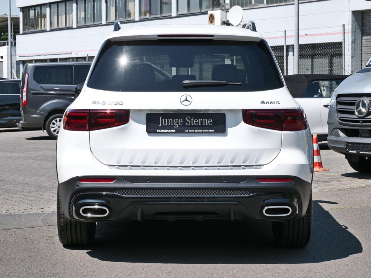 Mercedes-Benz GLB 250 4M AMG Night Distronic Memory 360° AHK