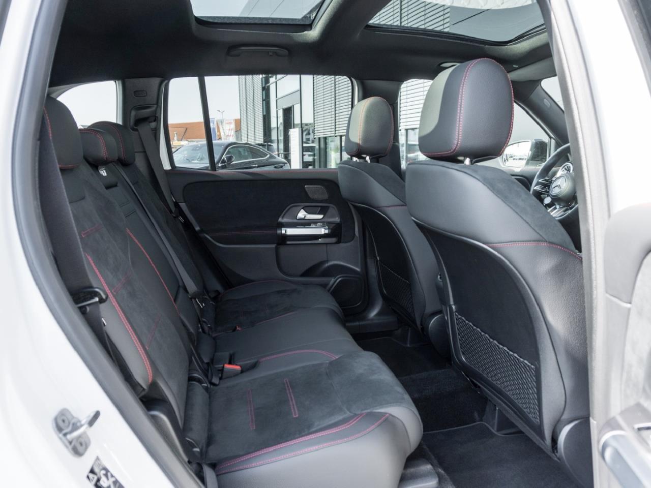 Mercedes-Benz GLB 35 AMG 4M Night Panorama Standhzg HUD 360°