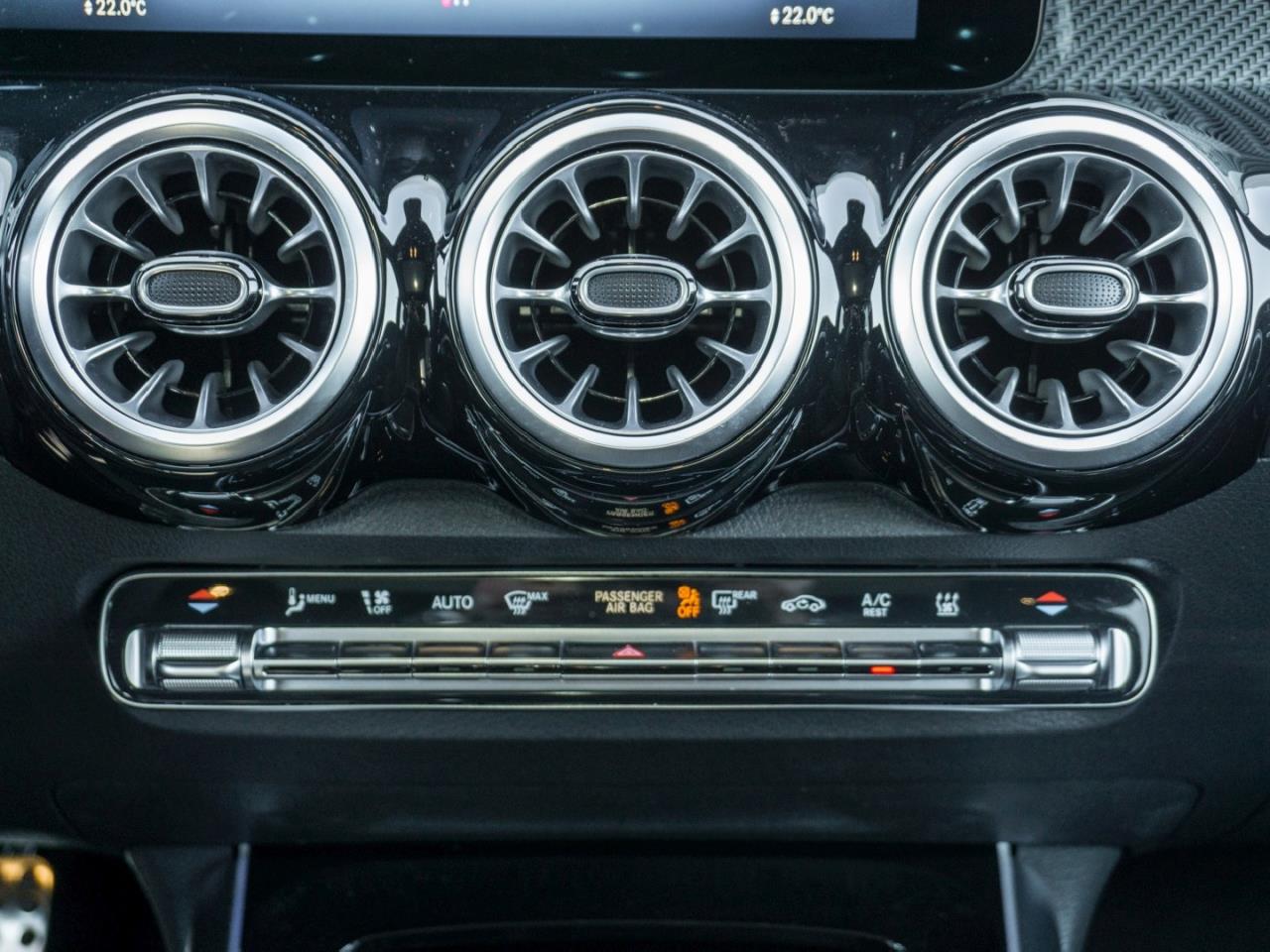 Mercedes-Benz GLB 35 AMG 4M Night Panorama Standhzg HUD 360°