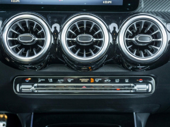 Mercedes-Benz GLB 35 AMG 4M Night Panorama Standhzg HUD 360°