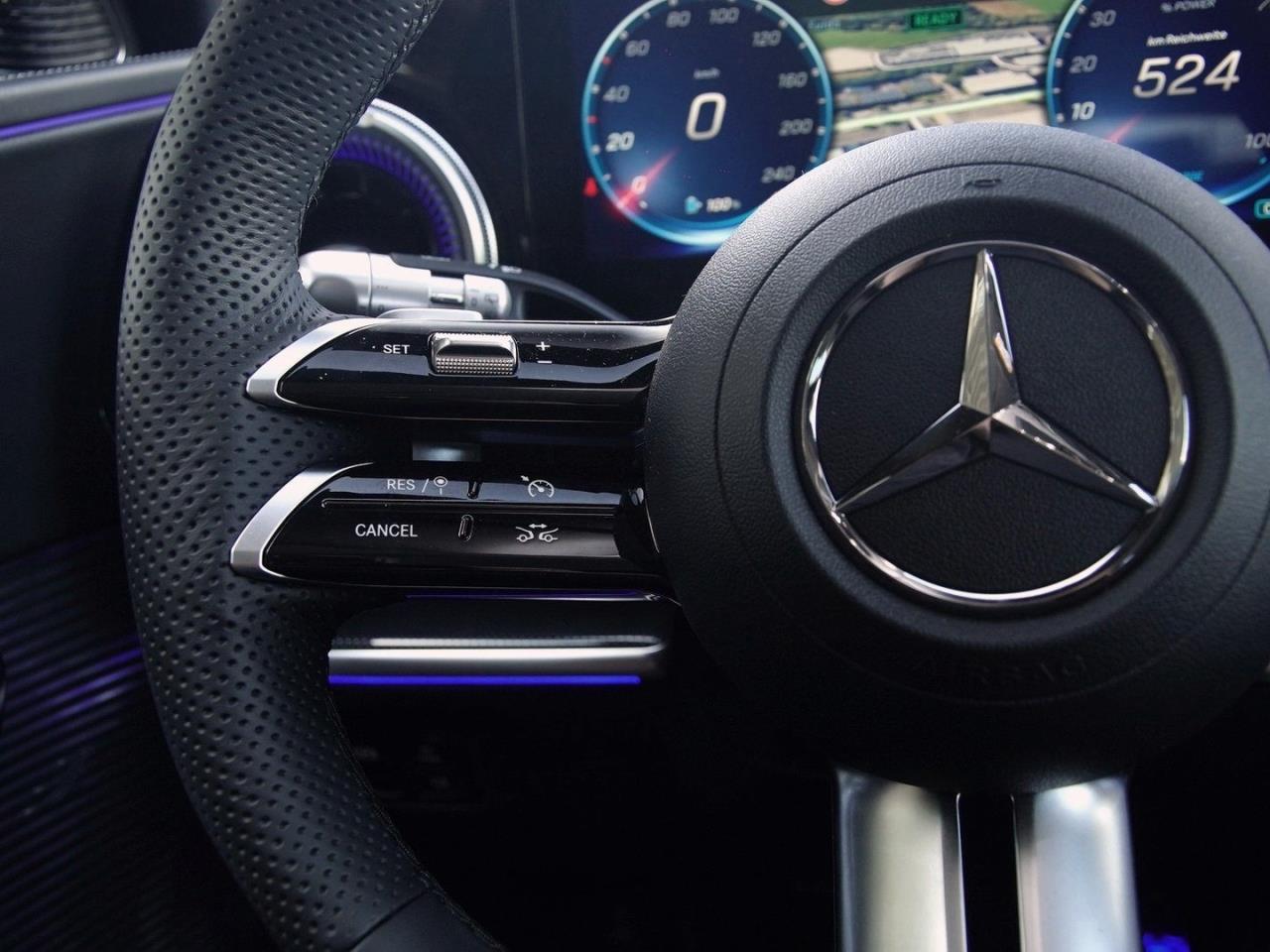 Mercedes-Benz GLC 400 4MATIC elektrisch AMG Night Panorama 360°