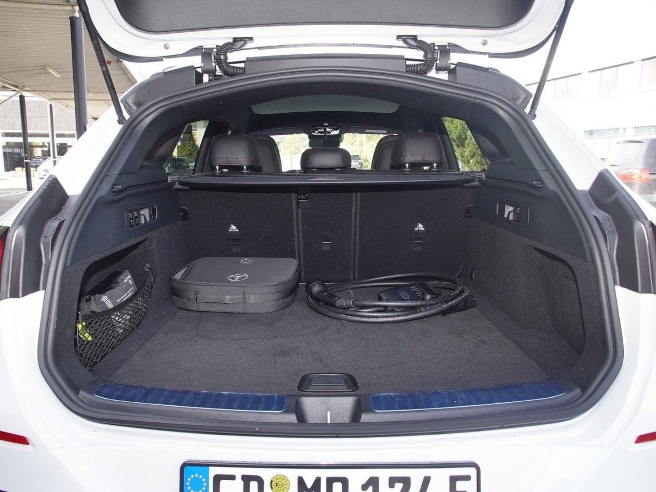 Mercedes-Benz GLC 400 4MATIC elektrisch AMG Night Panorama 360°