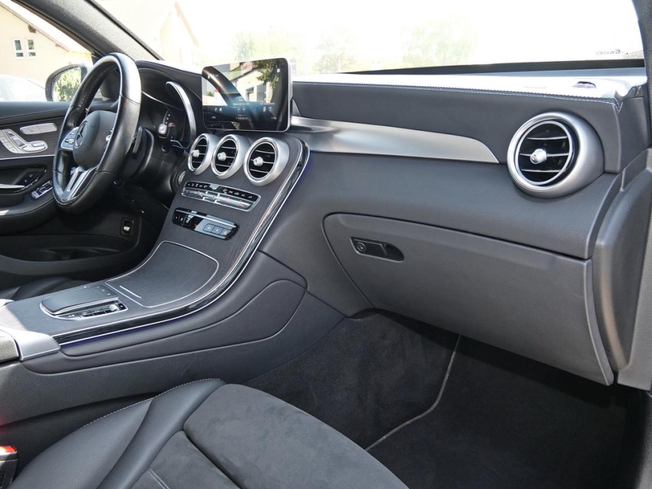 Mercedes-Benz GLC 200 4M Coupé AMG Distronic HeadUp 360° AHK