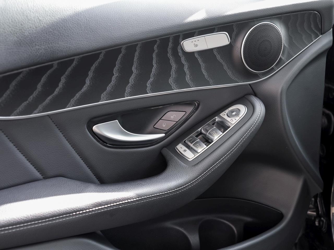 Mercedes-Benz GLC 200 d 4M AMG Night Navi Kamera EasyPack AHK