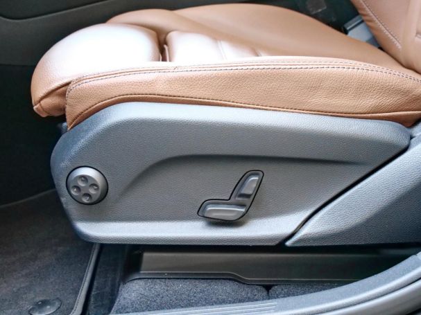 Mercedes-Benz GLC 300 de 4M Coupé AMG Navi Kamera EasyPack HUD