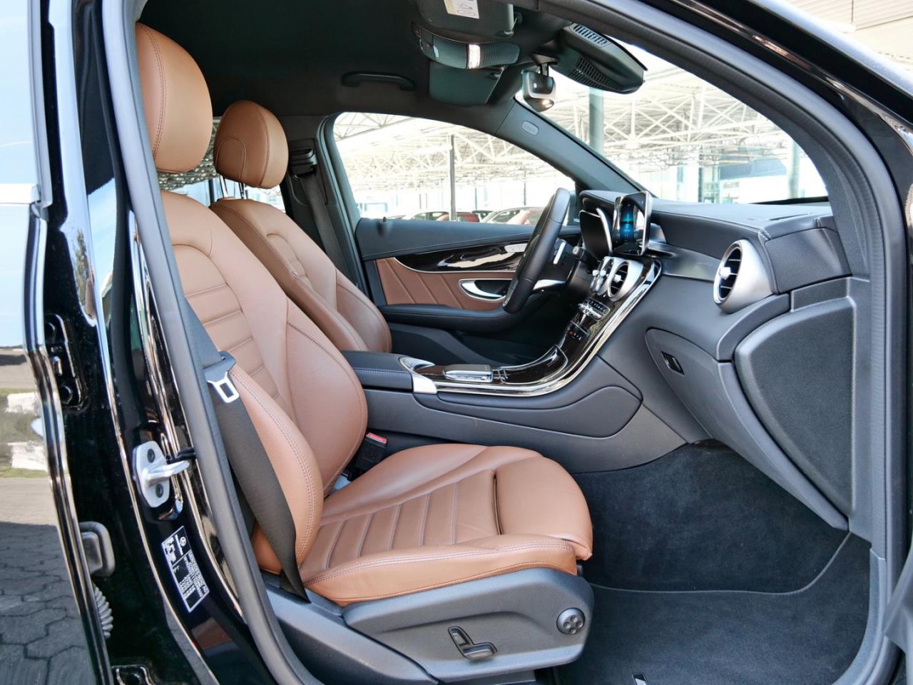 Mercedes-Benz GLC 300 de 4M Coupé AMG Navi Kamera EasyPack HUD