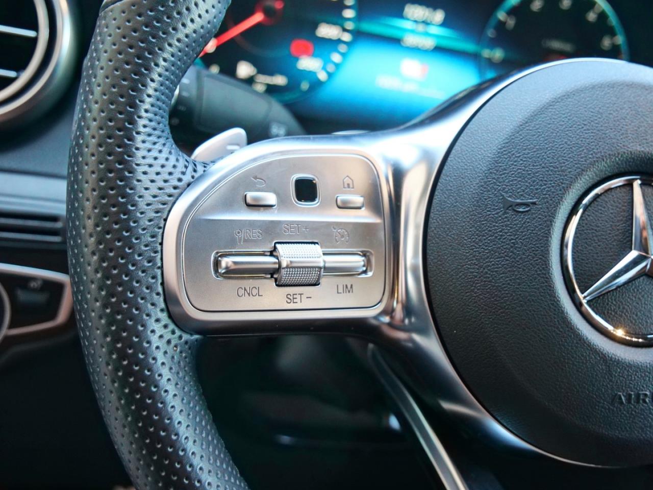 Mercedes-Benz GLC 300 de 4M Coupé AMG Navi Kamera EasyPack HUD