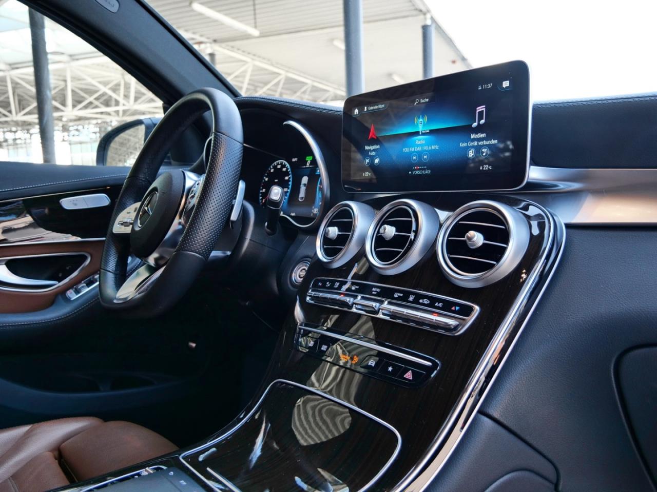 Mercedes-Benz GLC 300 de 4M Coupé AMG Navi Kamera EasyPack HUD