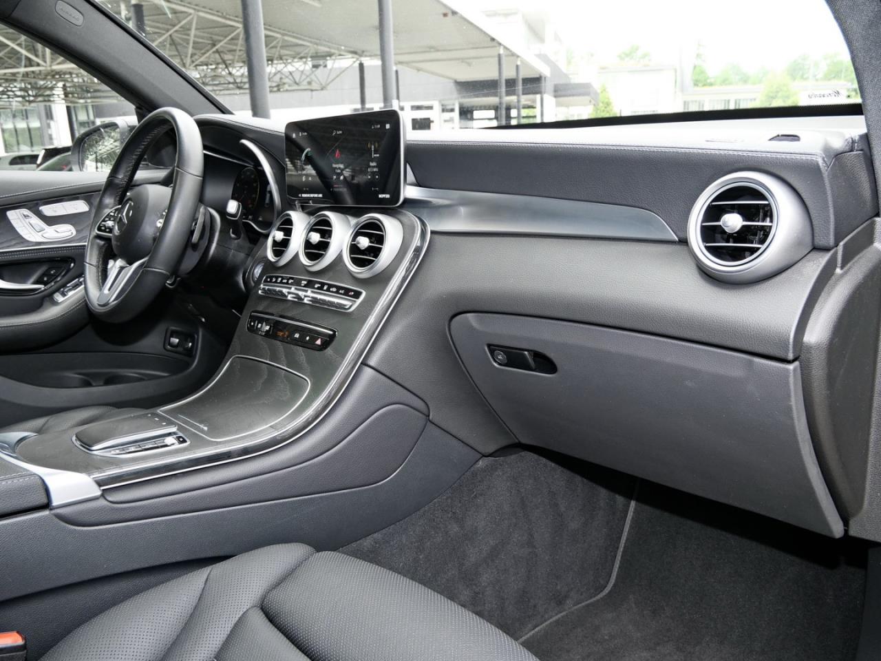 Mercedes-Benz GLC 300 e 4M Coupé Exclusive Schiebedach Distronic