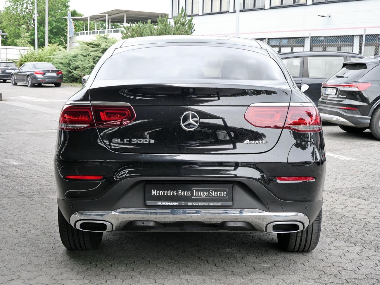 Mercedes-Benz GLC 300 e 4M Coupé Exclusive Schiebedach Distronic