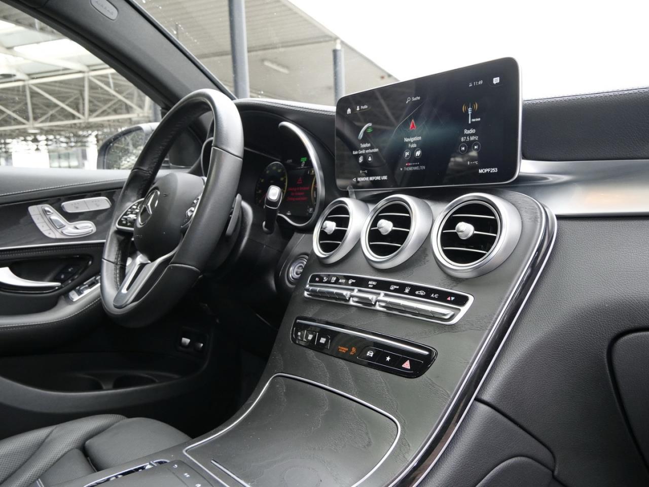 Mercedes-Benz GLC 300 e 4M Coupé Exclusive Schiebedach Distronic