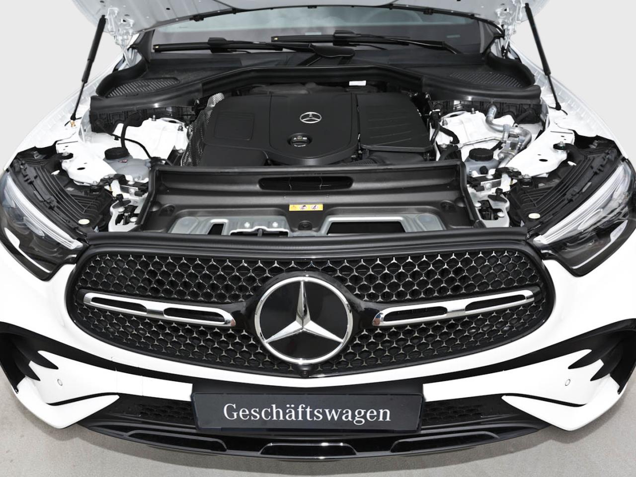 Mercedes-Benz GLC 200 4M Coupé AMG Night Distronic AHK 360?