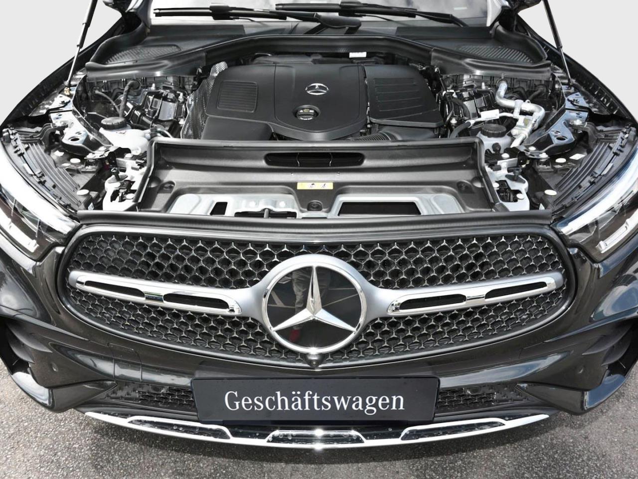 Mercedes-Benz GLC 200 4MATIC Coupé AMG Distronic Panorama AHK